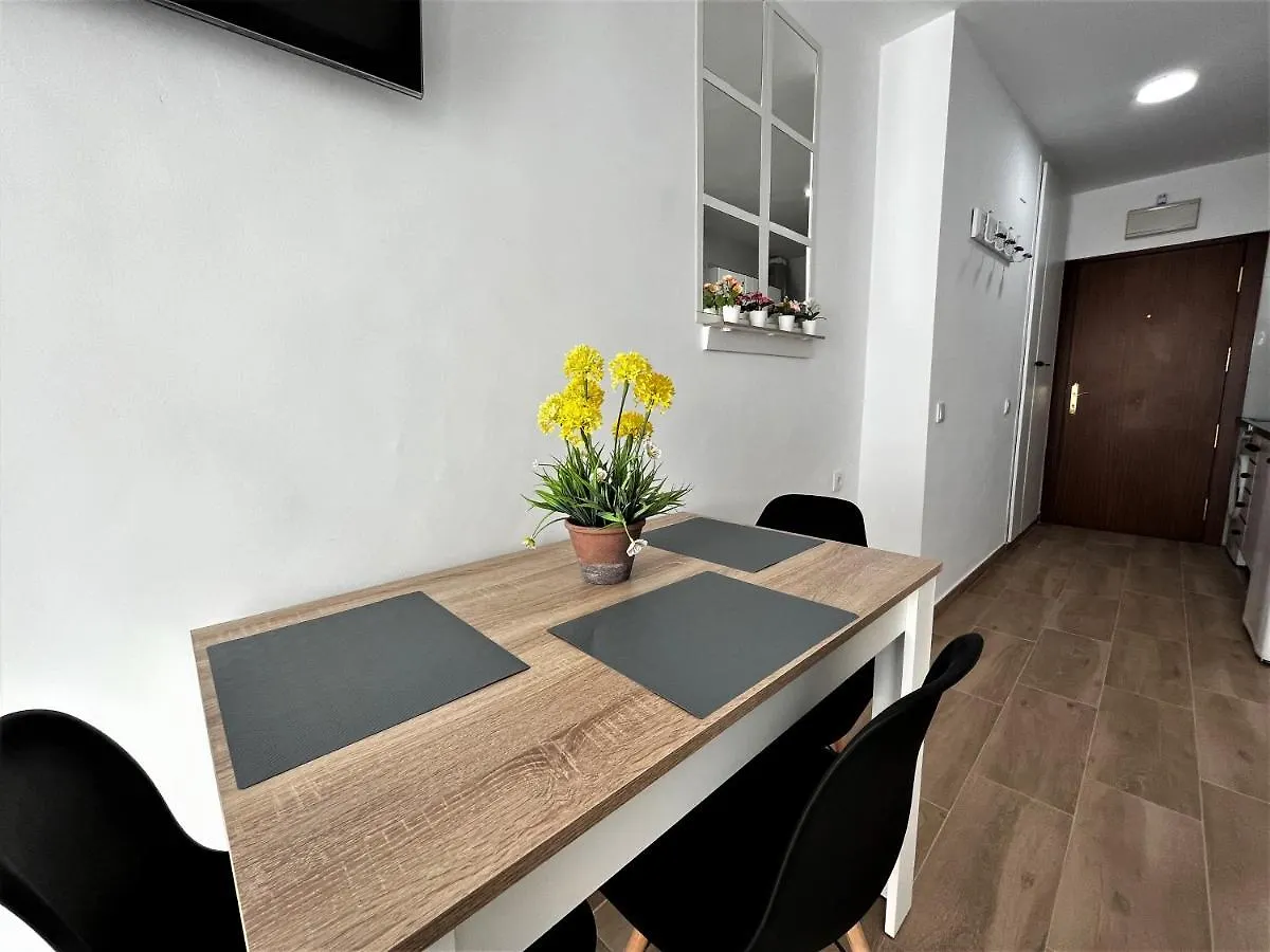 Ver7 - Estudio, Wifi, Fire Stick Amazon, Terraza, Vistas Al Mar, Piscina Torremolinos Apartamento