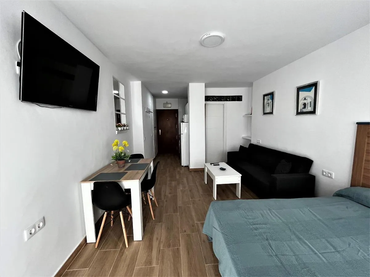 Ver7 - Estudio, Wifi, Fire Stick Amazon, Terraza, Vistas Al Mar, Piscina Τορρεμολίνος